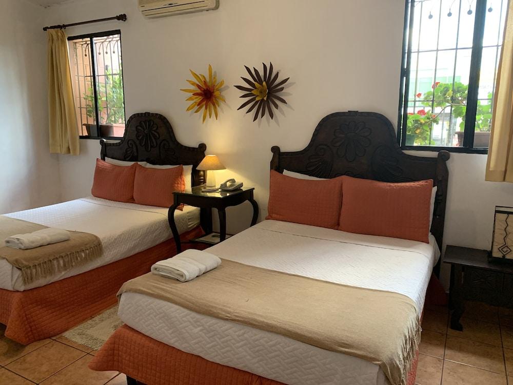 סאן סלבדור Hotel La Posada Del Angel מראה חיצוני תמונה