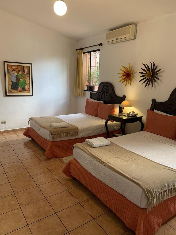 סאן סלבדור Hotel La Posada Del Angel מראה חיצוני תמונה