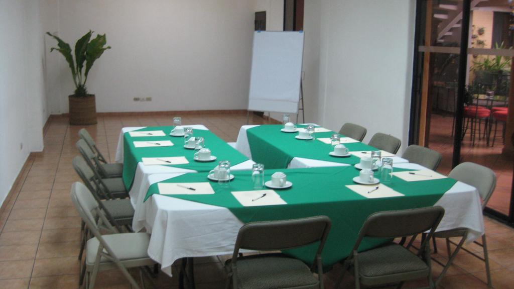 סאן סלבדור Hotel La Posada Del Angel מראה חיצוני תמונה